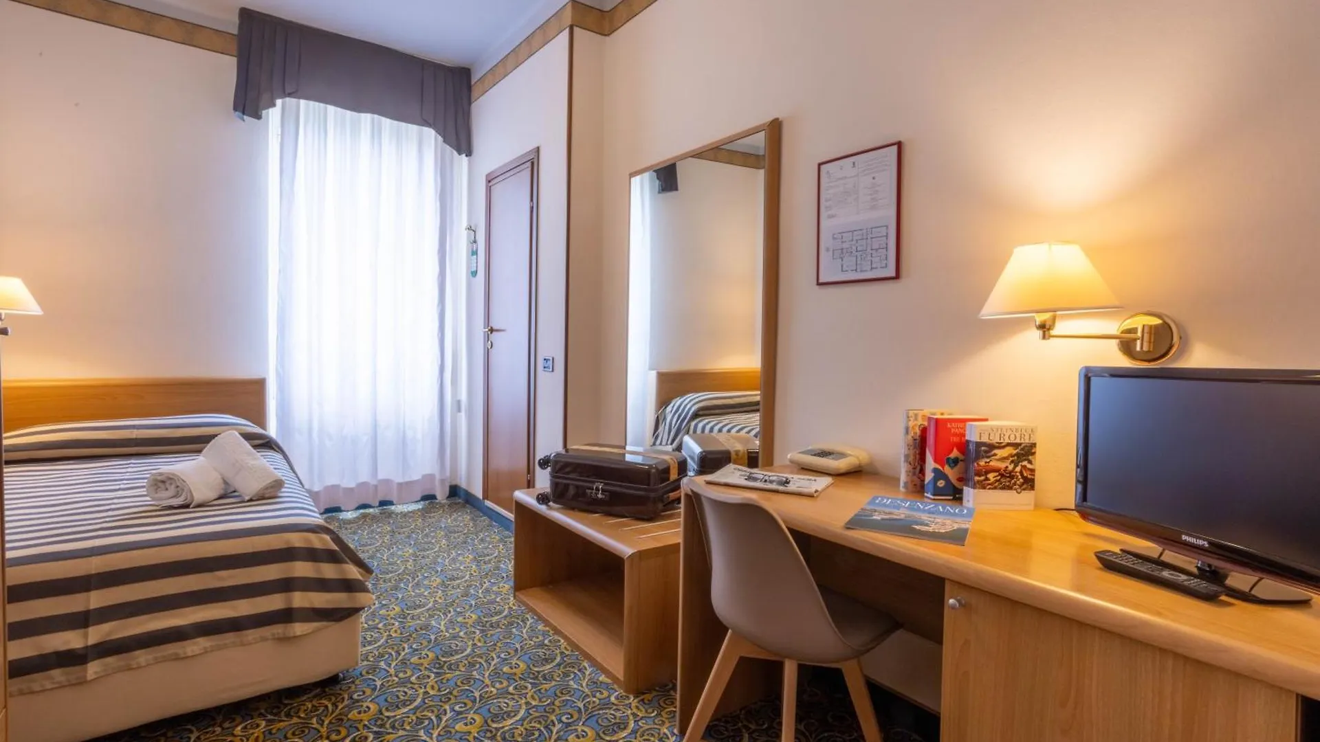 Hotel Giardinetto Desenzano del Garda 3*,