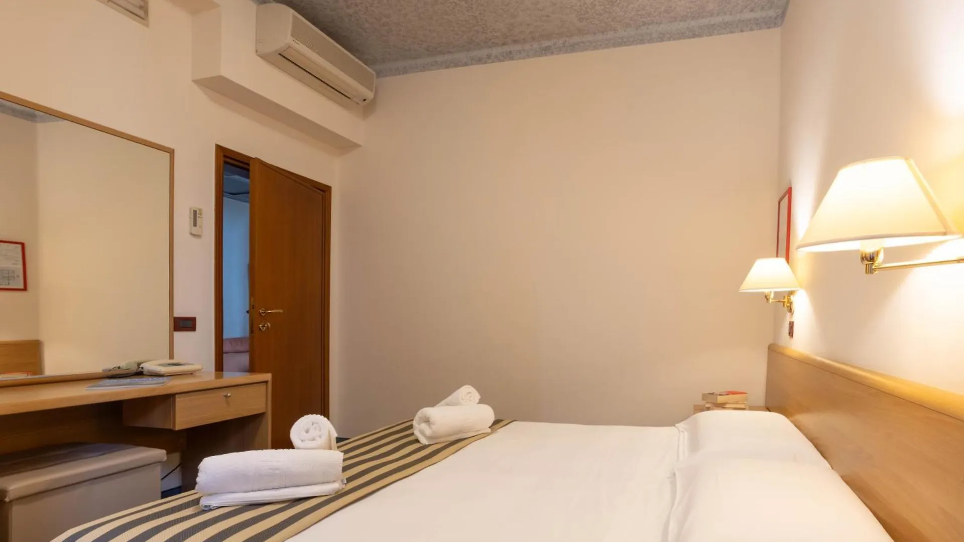 Hotel Giardinetto Desenzano del Garda